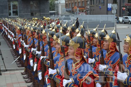 Хэлмэгсдийн хөшөөнд цэцэг өргөх үйл ажиллагаанд Монгол Ардын намын удирдлагууд оролцлоо