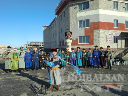 БУРИАД ЗОН ОЛНЫ САР ШИНИЙН МЭНДЧИЛГЭЭ 