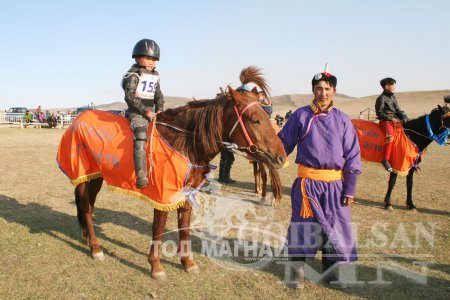 ДОРНОД АЙМГИЙН ХОЙД БҮСИЙН БАГА 3 НАСНЫ ХУРДАН МОРЬДЫН УРАЛДААН