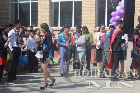 ДОРНОД АЙМГИЙН УЛСЫН ТЭРГҮҮНИЙ 1-Р СУРГУУЛЫН МӨНГӨН ХОНХНЫ БАЯР ӨНӨӨДӨР БОЛЖ БАЙНА /ФОТО МЭДЭЭ/