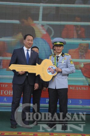 RIO 2016 олимпийн хүрэл медальт Д.Отгондалай, МУГД Ё.Төмөрбатаа, улсын шигшээ багийн дасгалжуулагч Б.Эрдэнэбаяр нарыг Дорнодчууд угтан авч хүндэтгэл үзүүллээ