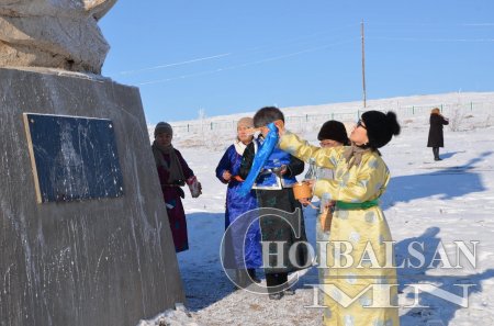 Дорнодын ээжүүд үр хүүхэд, улс орныхоо буян заяаг даатгаж, сүү өргөлөө