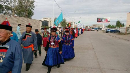 Баяндун сумын ахмадууд “Ахмад настны урлаг спорт”-ын наадамд багаараа 3-р байрт шалгарчээ