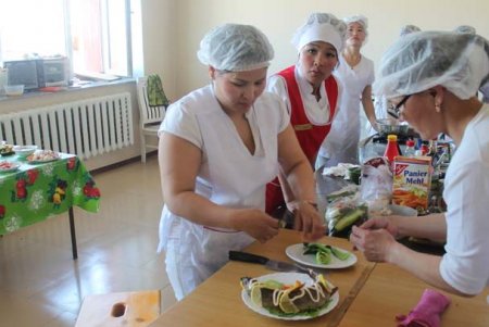 Хөгжлийн бэрхшээлтэй 20 иргэн мэргэжлийн үнэмлэхтэй боллоо