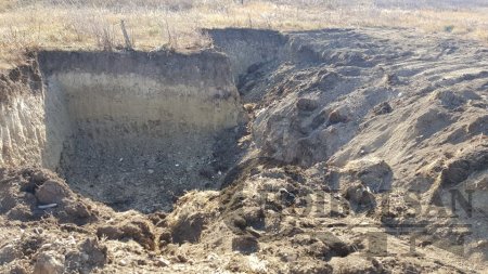 Баяндун сумын Түргэн багийн нутаг Дөч голд хууль бусаар алт олборлож байгаа Буга Сага ХХК-ийн сүйтгэсэн газар